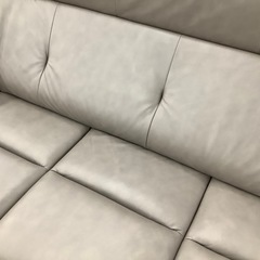 90分の無料軽トラック貸出サービス！オットマン付3人掛けソファーの画像