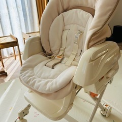 combi ハイチェアの画像