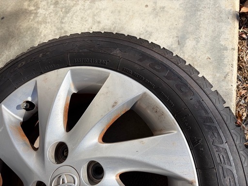 冬タイヤ15インチ★ 185/60R15  ★ 国産スタッドレス ★ PCD100トヨタ純正アルミホイール付き ★ 深溝バリ山スタッドレス４本組み ★ 群馬発 ★ 直接引き取り歓迎 185 60r15 スタッドレス（自動車 冬タイヤ、ホイールセット）｜タイヤ