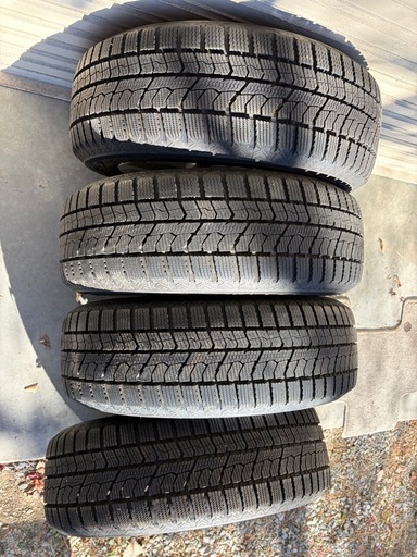 冬タイヤ15インチ★ 185/60R15  ★ 国産スタッドレス ★ PCD100トヨタ純正アルミホイール付き ★ 深溝バリ山スタッドレス４本組み ★ 群馬発 ★ 直接引き取り歓迎 冬タイヤ15インチ☆ 185/60R15 ☆ 国産スタッドレス ☆ PCD100トヨタ