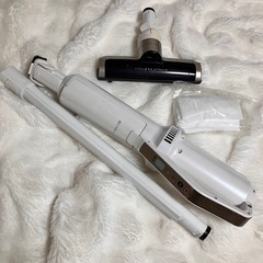 IRIS  OHYAMA スティック型 掃除機 コードレス 紙フィルター ハンディの画像