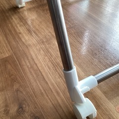 物干し(キャスター付き)【町田市再生家具】252544の画像