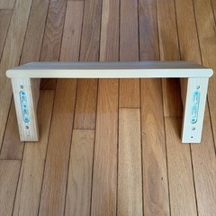 カントリー調　　取付棚　の画像