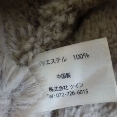 ( E-85 )スヌード マフラー ２つセット ブラック 黒 ニット ラメ ファー ボア なめらか ベージュ レディース かわいい おしゃれ 中古の画像