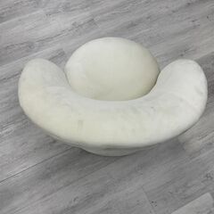 【値下げしました！】ラウンドソファ　ホワイトの画像