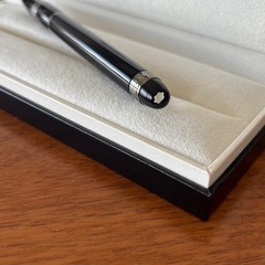 新品箱入りモンブラン スターウォーカーボールペンの画像