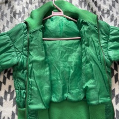 値下げ　子供用ダウン　冬物　緑　Green 暖かいの画像