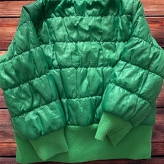 値下げ　子供用ダウン　冬物　緑　Green 暖かいの画像