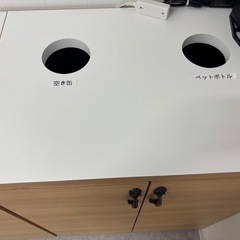 収納棚・ゴミ箱収納の画像