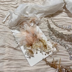 ブライダルヘアアクセサリーの画像