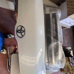 ハイエース　ボンネット　純正の画像