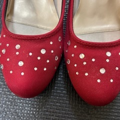 赤パンプス24cmの画像