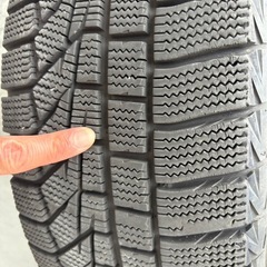 スタッドレスタイヤ　205/60R 16 
HANKOOK　WINTER i cept iz 2a  の画像
