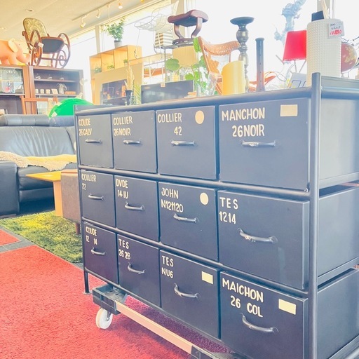 アイアンキャビネット　　横型引き出し　収納家具　ロッカー　ヴィンテージ　ブラック