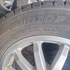 【ﾌｫﾙｸｽﾜｰｹﾞﾝ】ホイール付きスタッドレスタイヤ4本　　215/60R16　 DUNLOP　　の画像