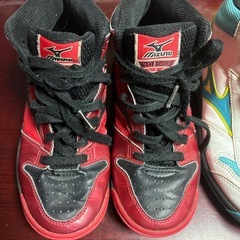 ミズノ　バスケットシューズ22.5cm 23.5 2足セットの画像