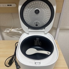 YAMAZEN 5.5合炊き 炊飯器の画像