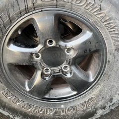 ホイール、タイヤセット　ランクル100  285 75 16の画像