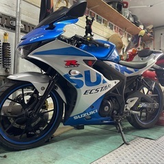 スズキSUZUKI GSX R125 100周年限定モデルの画像