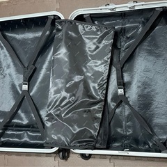 旅行用
スーツケースの画像