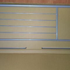 ベッドサイドフレームの画像