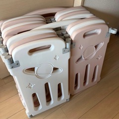 ベビーサークル 折りたたみ 扉付き
の画像