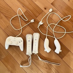 【値下げしました】任天堂Wii(ジャンク品)+Wii Fit+ソフト5本の画像