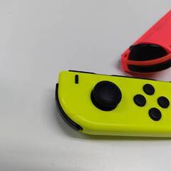 Nintendo Switch Joy-Con/ネオンイエローレッド/コントローラーの画像