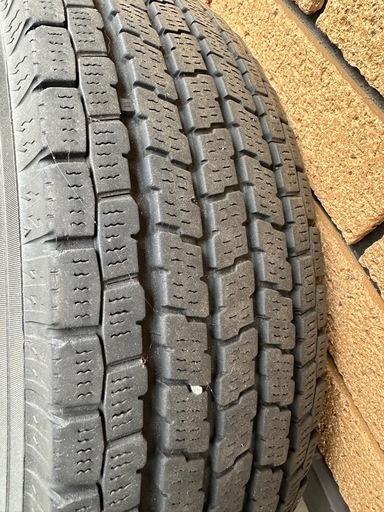 スタッドレスタイヤ195/80R15 2021年4本セット