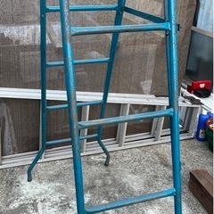 オールド脚立の画像