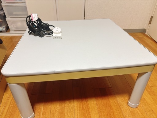 美品】 こたつ正方形リバーシブルおまけ付き (しろくろ) 中菰野の