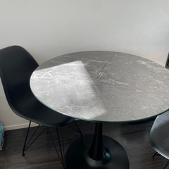 【ガラス製】ダイニングテーブルの画像