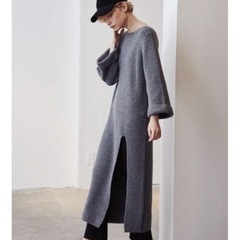 【COTORICA.】スリット入り ニットロングワンピース 黒の画像