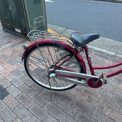 大人用自転車　26インチ、3段ギア、鍵付き、ライト付き、赤　、ママチャリの画像