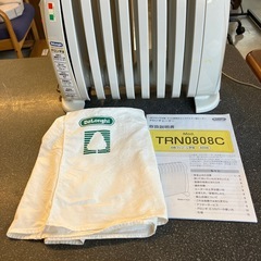 サ2512-032 DeLonghi イタリア製 TRN0808C オイル密閉式ミニラジエター型ヒーター 8枚フィン L字型 専用カバー付き 通電確認済み キズ汚れ有りの画像