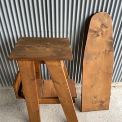 アンティーク調　サイドテーブルの画像