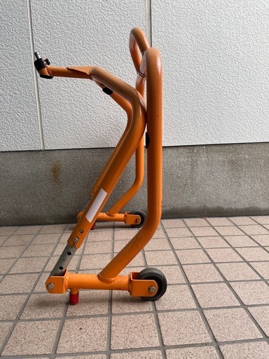 バイクフロントメンテナンススタンド