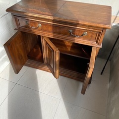 ヴィンテージ家具カウンター収納の画像
