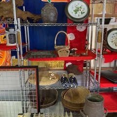 ☆お店にてフリーマーケット開催中 古物・置物・飾り物・骨董品・雑貨等、いろいろあります❗️の画像