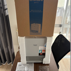 極美品　Panasonic/パナソニック セラミックファンヒーター DS-FN1200-W ホワイト コンパクトサイズ　数回使用2021年の画像