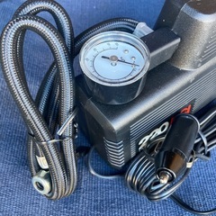 空気入れ　タイヤ　コンプレッサー　エアー　ヤナセ　自動車　車　シガーソケット　の画像
