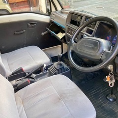 【サンバートラック 5MT エアコン】大阪の画像