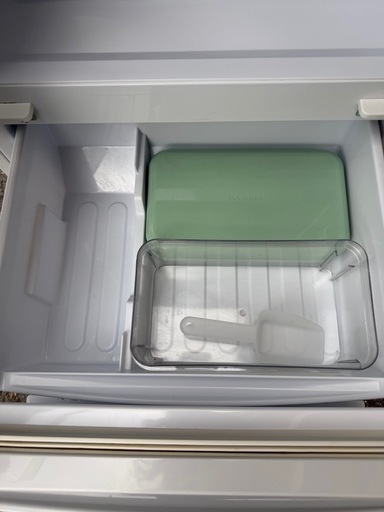 シャープ ノンフロン冷凍冷蔵庫 SJ-14E6-KW 