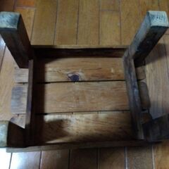 木製の台の画像