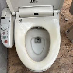 【値下げ】3台まとめて20000円INAXウォレット付きトイレ の画像