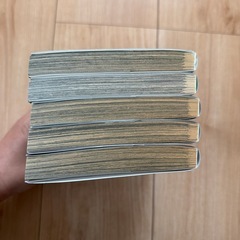 マッシュル1〜5巻の画像