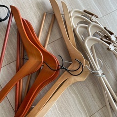 ハンガー、クッションの画像