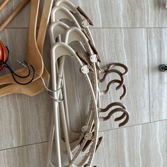 ハンガー、クッションの画像