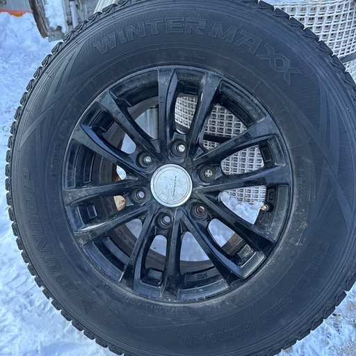 ハイエース‼️スタッドレス‼️ホイール付き！‼️