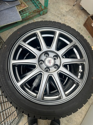 タイヤ　215/45/R17